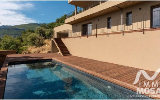 Corse-France Villa contemporaine d’exception avec vue panoramique sur mer et piscine