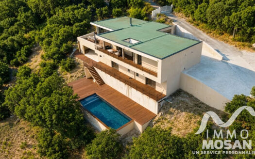 Corse-France Villa contemporaine d’exception avec vue panoramique sur mer et piscine